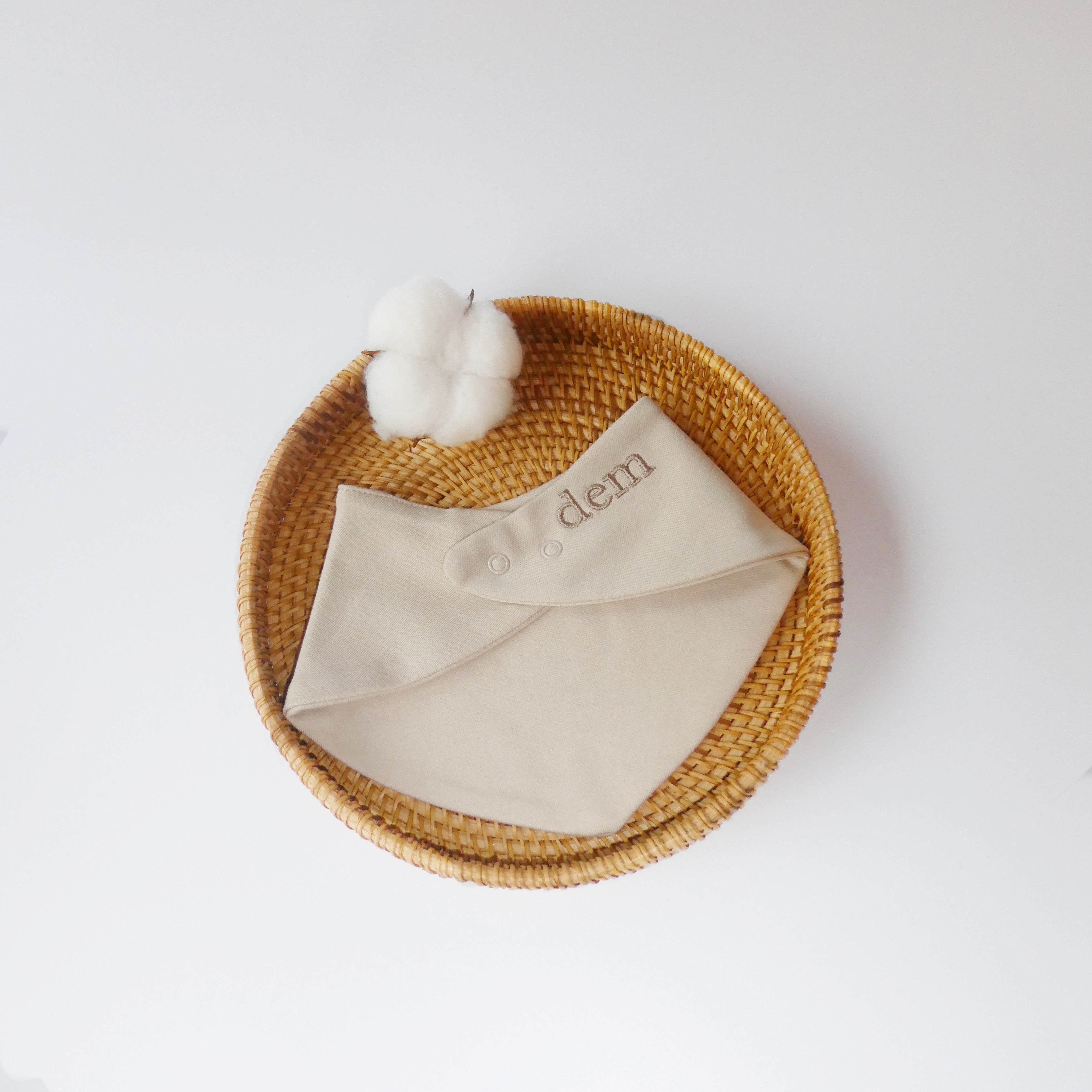 Lätzchen – Feine Schlichtheit